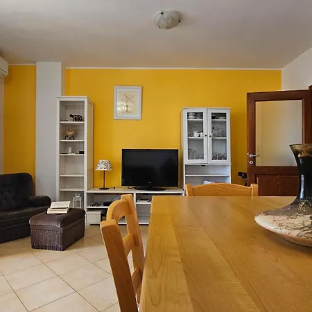 Leonardo Apartman *